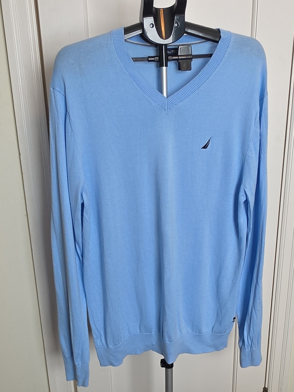 Nautica Men’s Sky Blue V-Neck Sweater
